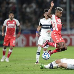 Santa Fe pierde ante Gimnasia y se complica en la Sudamericana