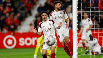 Julio Alonso, of Albacete Balompie during the La Liga Smartbank match between Granada CF and Albacete Balompie at Nuevo Los Carmenes Stadium on November 18, 2022 in Granada, Spain.
(Photo by Álex Cámara/NurPhoto via Getty Images)