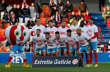 El Lugo se asoma a la salvación con su victoria por la mínima ante el Granada. Miguel Loureiro fue el artífice de la misma, con un golazo desde fuera del área, con pierna derecha, que se coló por la escuadra rival. Un gol para enmarcar.