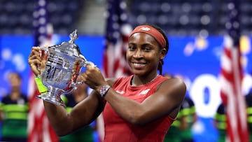 NEW YORK, NEW YORK - SEPTEMBER 09: Coco Gauff of the United States celebrates after defeating Aryna Sabalenka of Belarus in their Women's Singles Final match on Day Thirteen of the 2023 US Open at the USTA Billie Jean King National Tennis Center on September 09, 2023 in the Flushing neighborhood of the Queens borough of New York City.   Elsa/Getty Images/AFP (Photo by ELSA / GETTY IMAGES NORTH AMERICA / Getty Images via AFP)