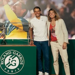 La estatua de Nadal en Roland Garros llega a su Academia de Manacor