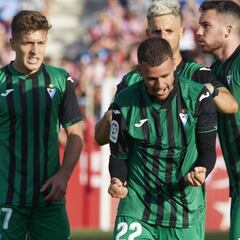 Aketxe se estrena como armero