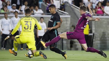 Guardiola elogia a nuevo meta del City y complica a Bravo