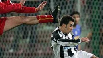 <b>CATENACCIO. </B>Capello dispuso una defensa de cinco y reservó a Nedved y a Trezeguet.