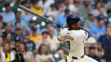 MILWAUKEE, WISCONSIN - JULY 09: Jackson Chourio #11 of the Milwaukee Brewers reaches first base on a throwing error by Jared Triolo #19 of the Pittsburgh Pirates in the third inning at American Family Field on July 09, 2024 in Milwaukee, Wisconsin.   Patrick McDermott/Getty Images/AFP (Photo by Patrick McDermott / GETTY IMAGES NORTH AMERICA / Getty Images via AFP)