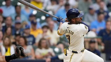MILWAUKEE, WISCONSIN - JULY 09: Jackson Chourio #11 of the Milwaukee Brewers reaches first base on a throwing error by Jared Triolo #19 of the Pittsburgh Pirates in the third inning at American Family Field on July 09, 2024 in Milwaukee, Wisconsin. Patrick McDermott/Getty Images/AFP (Photo by Patrick McDermott / GETTY IMAGES NORTH AMERICA / Getty Images via AFP)