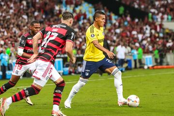 Millonarios perdió 3-0 ante Flamengo en su visita al estadio Maracaná por la sexta fecha de la fase de grupos de la Copa Libertadores.