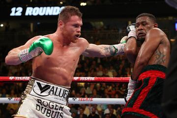 El poder, la pasión y la emoción de la 'Canelo' vs Jacobs en imágenes