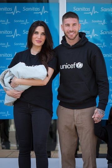 Pilar Rubio y Alejandro abandonan el hospital junto a Ramos y sus dos otros hijos