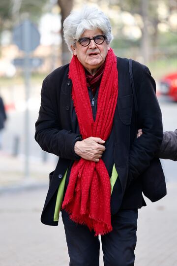 Chema Prado, viudo de Marisa Paredes, a su llegada al Tanatorio de San Isidro.