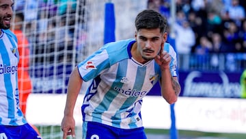 Chupete, tras marcar con el Málaga.