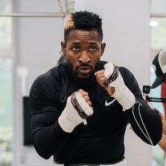 William Scull, el boxeador cubano que pelearía con Canelo Álvarez