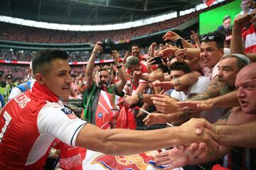 Alexis Sánchez puede dejar Arsenal. Tiene ofertas de Bayern Munich y Manchester City.