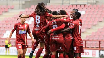 El Logroño celebra su victoria.