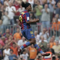 Relatos del Camp Nou (XX): Gazpacho, Ronaldinho y esperanza