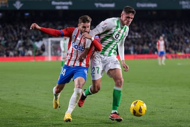 Siguiente club español en aparecer en la lista. El extremo derecho nacido en Bainel,  Portu, con una estatura de 1,67 mes el jugador de menor estatura de la plantilla. Yan Couto (1,68 cm) y Toni Villa (1,72 m) le siguen de cerca.