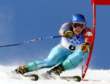 La esquiadora granadina María José Rienda consiguió seis victorias en la Copa del Mundo, por lo que supera a Blanca Fernández Ochoa en victorias. Las consiguió en eslalon gigante Åre 2005, Lenzerheide 2005, Aspen 2005, el 3 y 4 de febrero de 2006 en Ofterschwang y en Kvitfjell 2006. Ha pisado el podio en once ocasiones y finalmente se retiró de la competición en 2011.