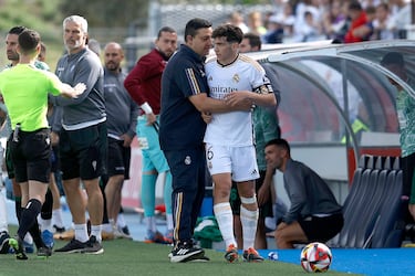 C¨¢sting abierto en el medio