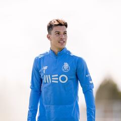 Matheus Uribe empieza trabajos de acondicionamiento con Porto