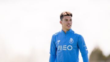 Matheus Uribe, volante de Porto