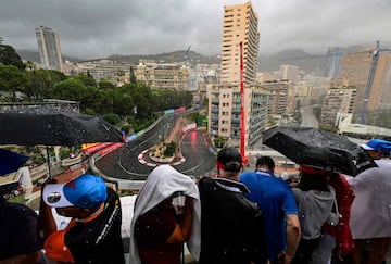 Seguidores disfrutando del Gran Premio de Mónaco. 