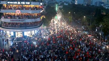 Vietnamese soccer fans gather in central Hanoi during the men's semi-final match between Vietnam and South Korea at the 2018 Asian Games in Bogor, Indonesia on August 29, 2018. - Vietnam lost to South Korea 1-3. (Photo by Nhac NGUYEN / AFP)