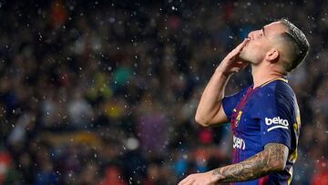 Barcelona's Spanish forward Paco Alcacer celebrates after scoring a goal during the Spanish league football match FC Barcelona vs Sevilla FC at the Camp Nou stadium in Barcelona on November 4, 2017. / AFP PHOTO / Josep LAGO