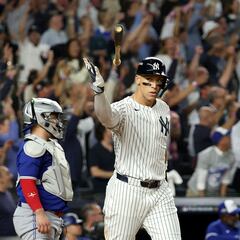 Yankees dan señales de vida y ganan el Juego 3 de la Serie Divisional contra Blue Jays