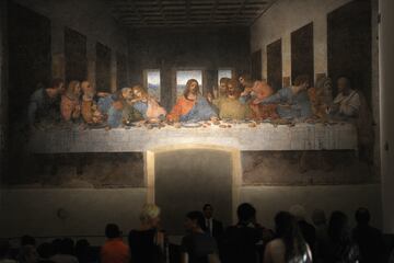 Segundo cuadro en la lista del multifacético Leonardo da Vinci. Se conoce que fue ejecutada entre 1495 y 1498 en la pared del refectorio del convento dominico de Santa Maria delle Grazie, en Milán (Italia). La técnica empleada fue temple y óleo sobre yeso y pertenece al estilo del renacimiento. Tiene unas dimensiones de 880 cm × 460 cm y fue encargada por Ludovico Sforza para el propio refectorio del convento. El cuadro recrea la última cena de Pascua entre Jesús y sus apóstoles.