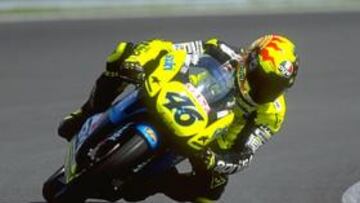 <b>EL INICIO DE UN MITO. </b>Rossi, con su Aprilia de 125cc, en la carrera del 18 de agosto de 1996 en Brno.