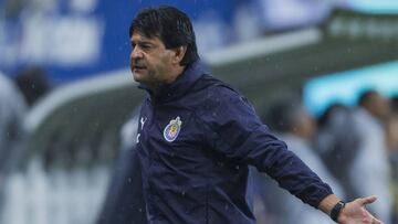 José Saturnino Cardozo promete mano dura en Chivas