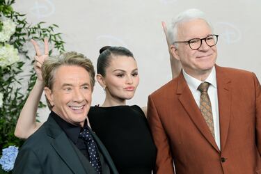 Durante su etapa en Disney protagonizó diversas películas consolidando su imagen como ídolo juvenil. Más adelante, buscó alejarse de su imagen infantil con papeles más maduros en películas como 'Spring Breakers' (2012) y 'Día de lluvia en Nueva York' (2019).
En televisión, ha destacado como productora y actriz en la serie 'Sólo asesinatos en el edificio' (2021–presente), donde comparte pantalla con Steve Martin y Martin Short, recibiendo elogios de la crítica y varias nominaciones a premios importantes. 
Aunque su carrera musical ha sido más prominente en los últimos años, Selena ha demostrado una evolución constante como actriz, combinando proyectos comerciales con propuestas más arriesgadas.