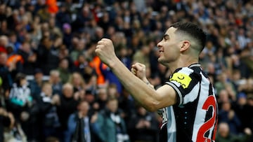 Charlotte FC insiste en el fichaje de Miguel Almirón, elemento del Newcastle, quien podría volver a la MLS después de su paso por la Premier League.