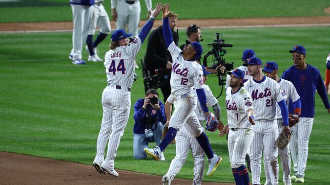 Mets mantienen vivo el sueño por Serie Mundial, tras alargar Serie ante Dodgers