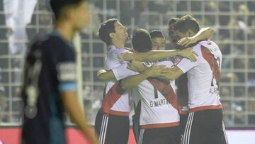 River Plate celebra uno de sus goles ante Atlético Tucumán.