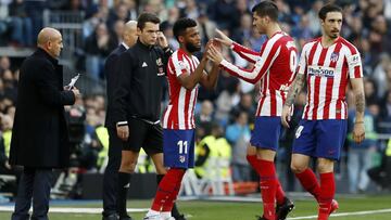 Morata, en el momento de ser sustituido por Lemar en el Bernab&eacute;u.