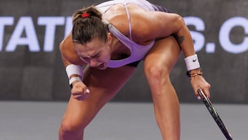 Sabalenka apea a Pegula y pasa gracias a Sakkari 