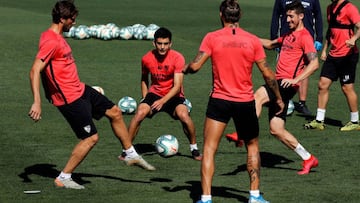 Franco V&aacute;zquez, junto a sus compa&ntilde;eros en una sesi&oacute;n reciente. 