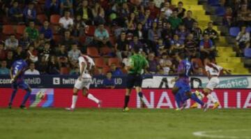 Gol 0-1 de Leo Baptistao