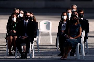 El presidente del Gobierno, Pedro Sánchez junto a la jefa del servicio de Urgencias del Hospital Vall d'Hebron, Aroa López.