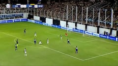 Tevez festejó tras errar el penal: gran jugada para hacer el tercero de Boca