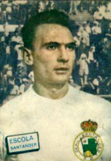 Jugó en el Racing de Santander la temporada 61/62 y con el Deportivo de la Coruña la temporada 62/63