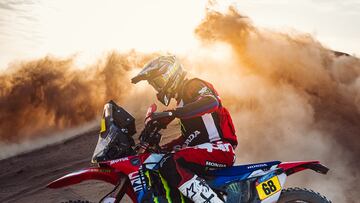 A Schareina se le resiste la primera victoria del Dakar 2025