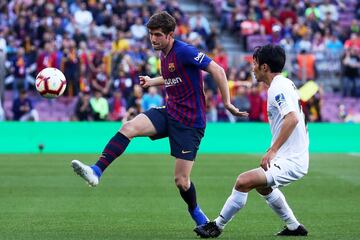 Sergi Roberto  y Gaku Shibasaki