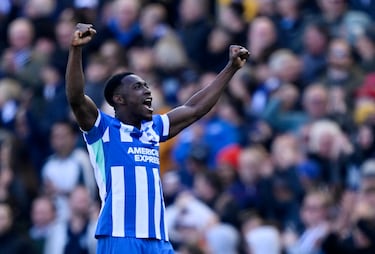 پس از دهمین شکست لیورپول در لیگ، اروپا را با یک نخ آویزان کرد.