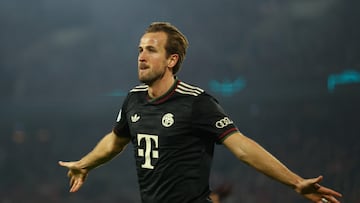 Kane celebra su gol al Colonia en la Pokal.