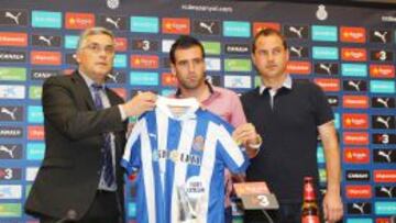 Fuentes en su presentación como nuevo jugador del Espanyol.