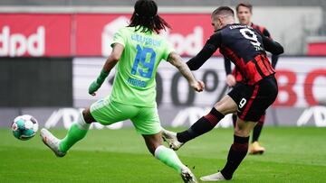 Jovic marcó así al Wolfsburgo.
