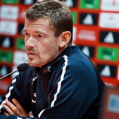 Knudsen: “Para mí hubo falta anterior en el gol de España”