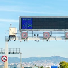 La solución de la DGT para evitar la picaresca en los radares de tramo
